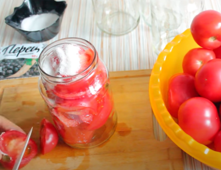 Рецепт 3: Засолка томатів з перцем і коріандрум