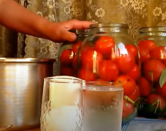 Користь помідорів з аспірином