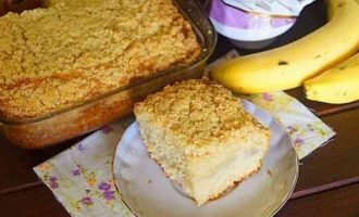рецепт пирога з бананами і штрейзелем