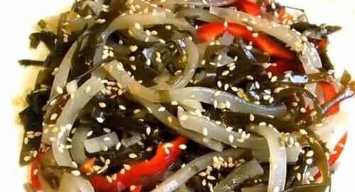 салат з морської капусти і кальмарів