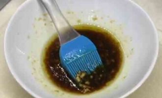 Заправка з соєвого соусу, соку лимона і оливкової олії