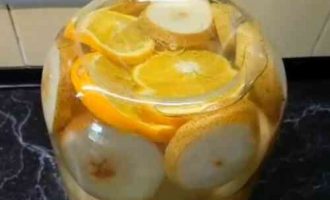 грушево-апельсиновий компот в банки