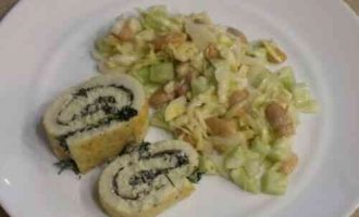 салат з капусти з огірком і квасолею