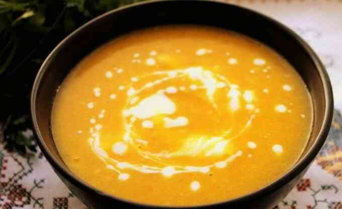 Як зварити суп-пюре з гарбуза з вершками і куркою?