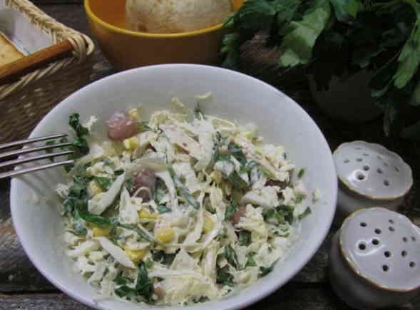 Салат з пекінською капустою, кукурудзою і квасолею