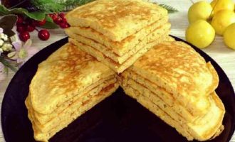 Яблучні коржики на кефірі на сковороді