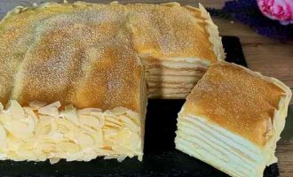 Багатошаровий еклерний торт із кремом