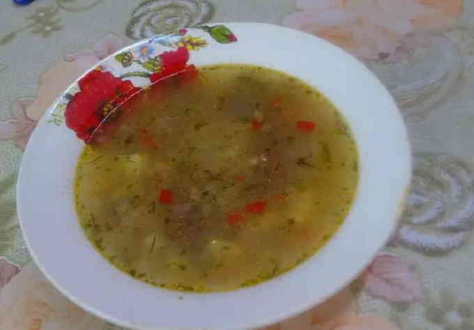 Швидкий суп з тушонкою та рисом