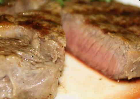 Як правильно приготувати стейк з яловичини з кров’ю