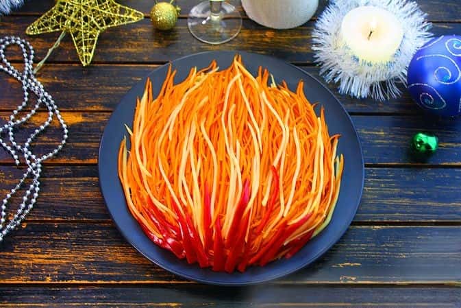 Салат “Подих дракона” з куркою, картоплею та морквою по-корейськи